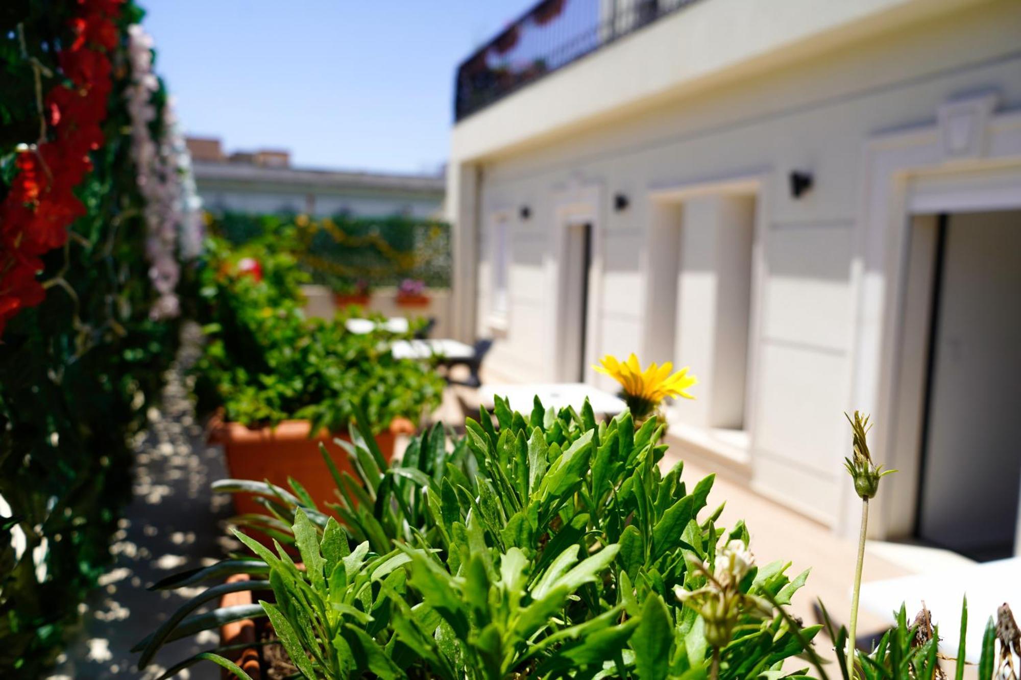 Hotel Suisse Tunis Exterior photo